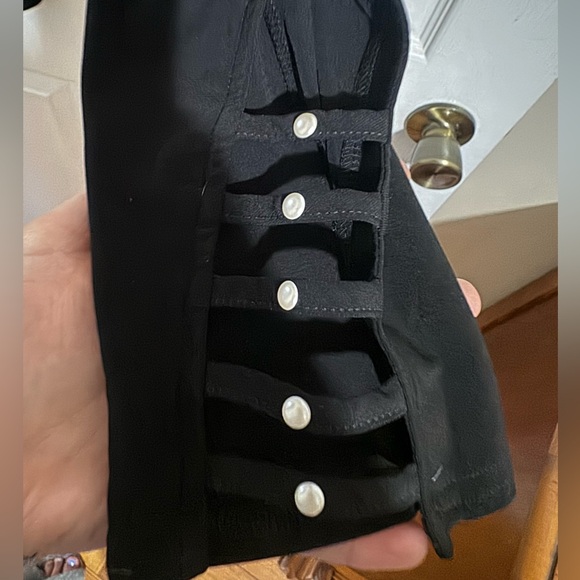 Michael Tyler stretchy small pant with decorative vent on the side - Picture 2 of 5